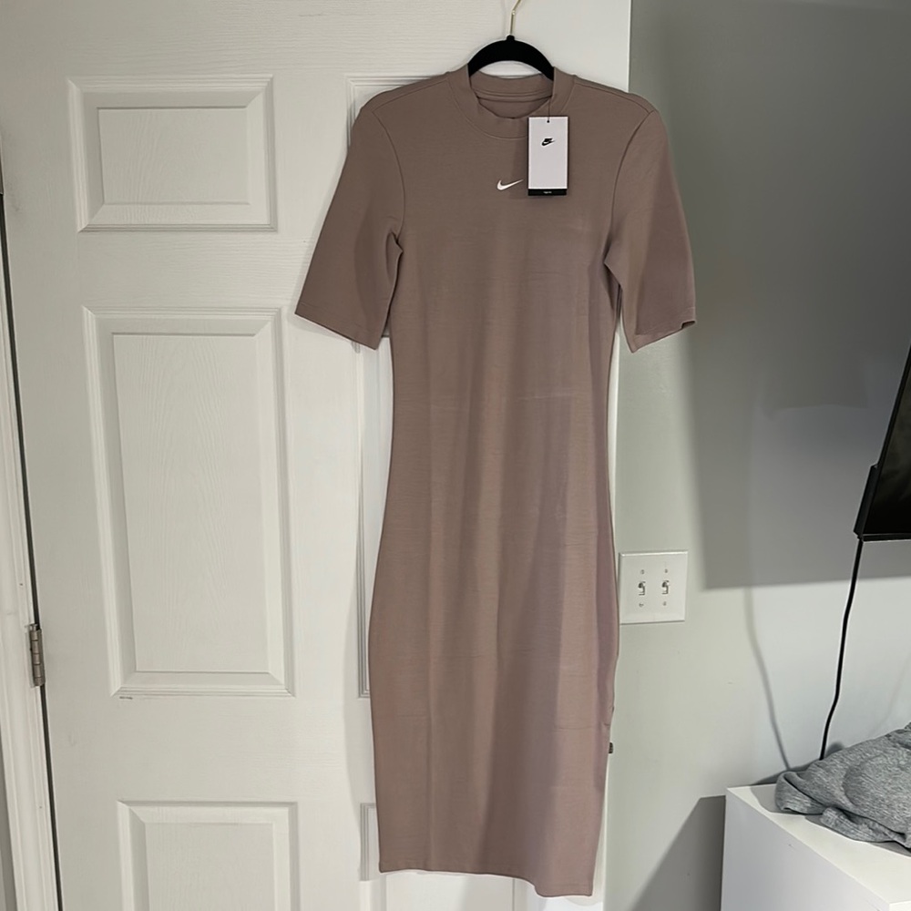 Nike Tan Bodycon Midi Dress Casual Crew Neck